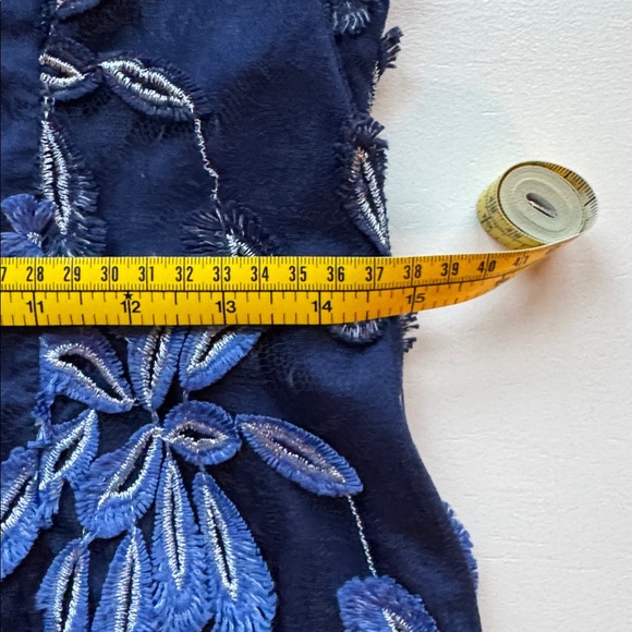 Authentic Adrianna Papell Formal Short Flower Gown - Picture 6 of 6